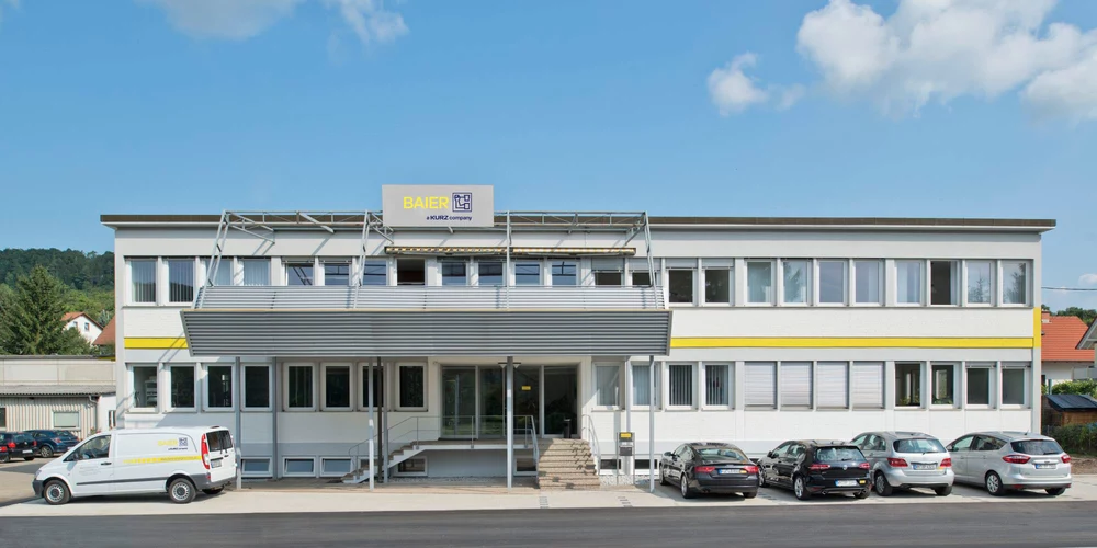 Innovative Hot-Stamping Systems for the Plastic & Graphics Segments